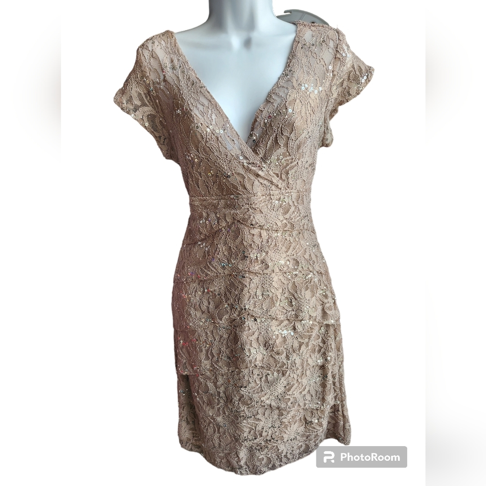 Scarlett Tan V-Neck Tiered Sequin Dress Msrp $90 Size 10
